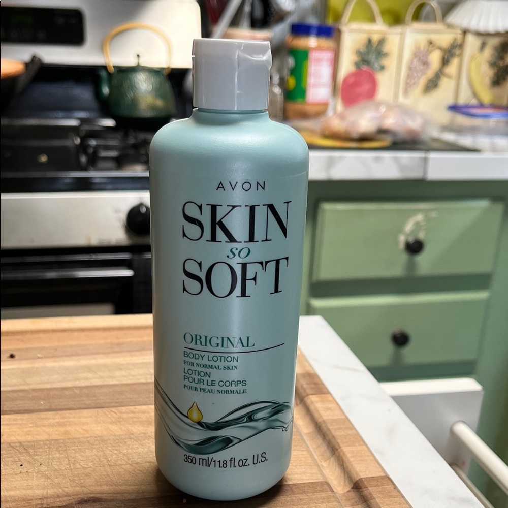 Avon Skin So Soft Original Body Lotion - Light Blue